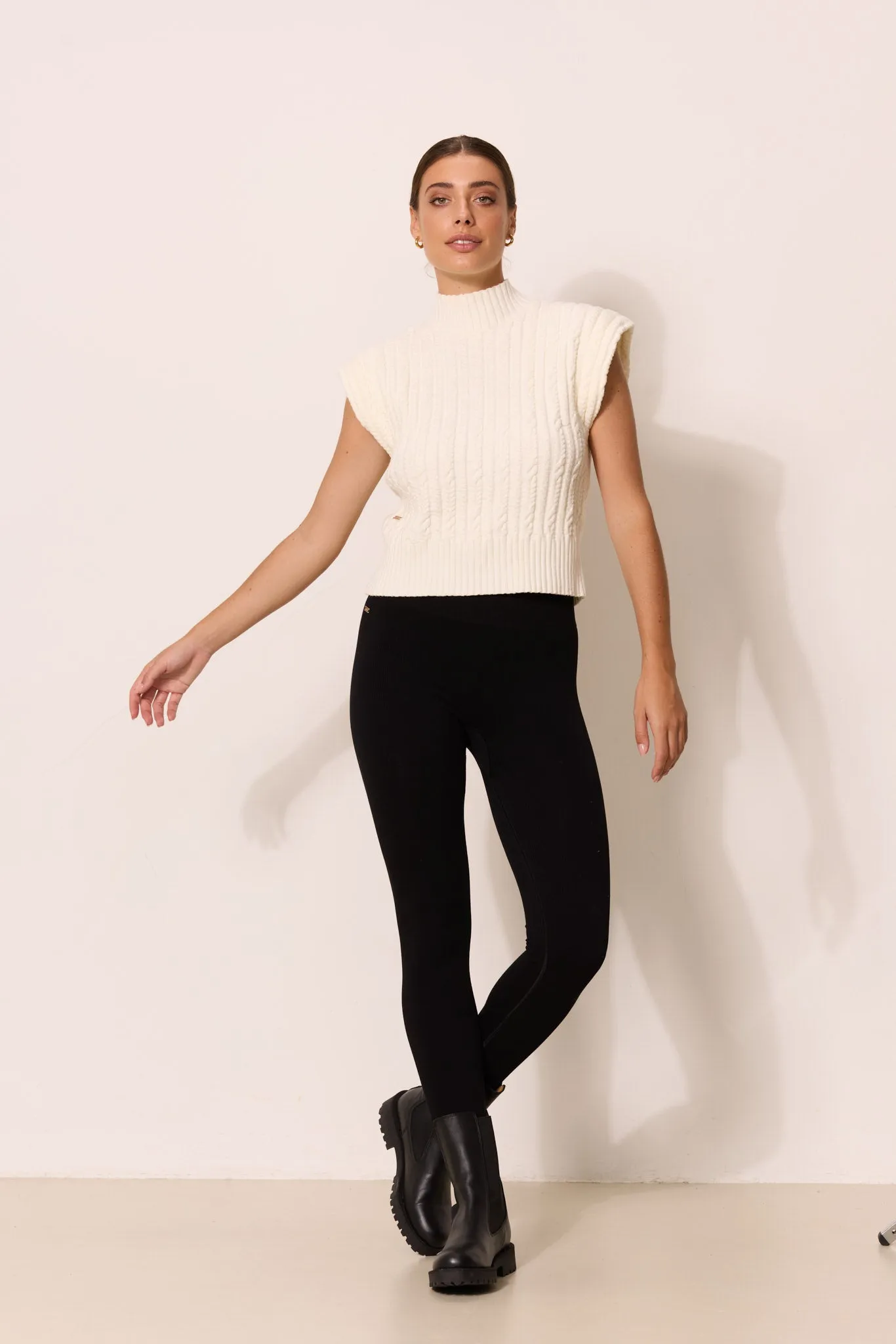 BLAKE cable knit sleeveless turtleneck - Marshmellow