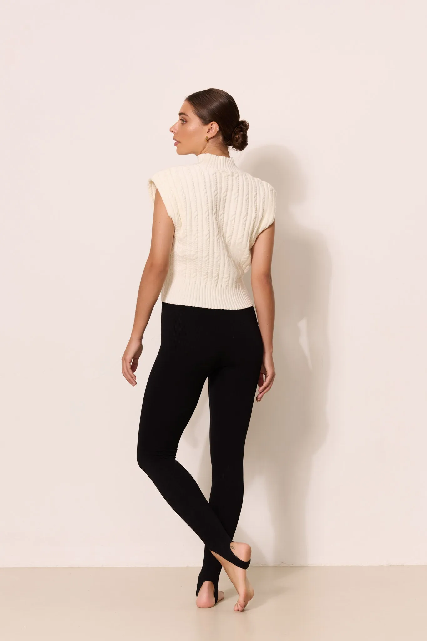 BLAKE cable knit sleeveless turtleneck - Marshmellow