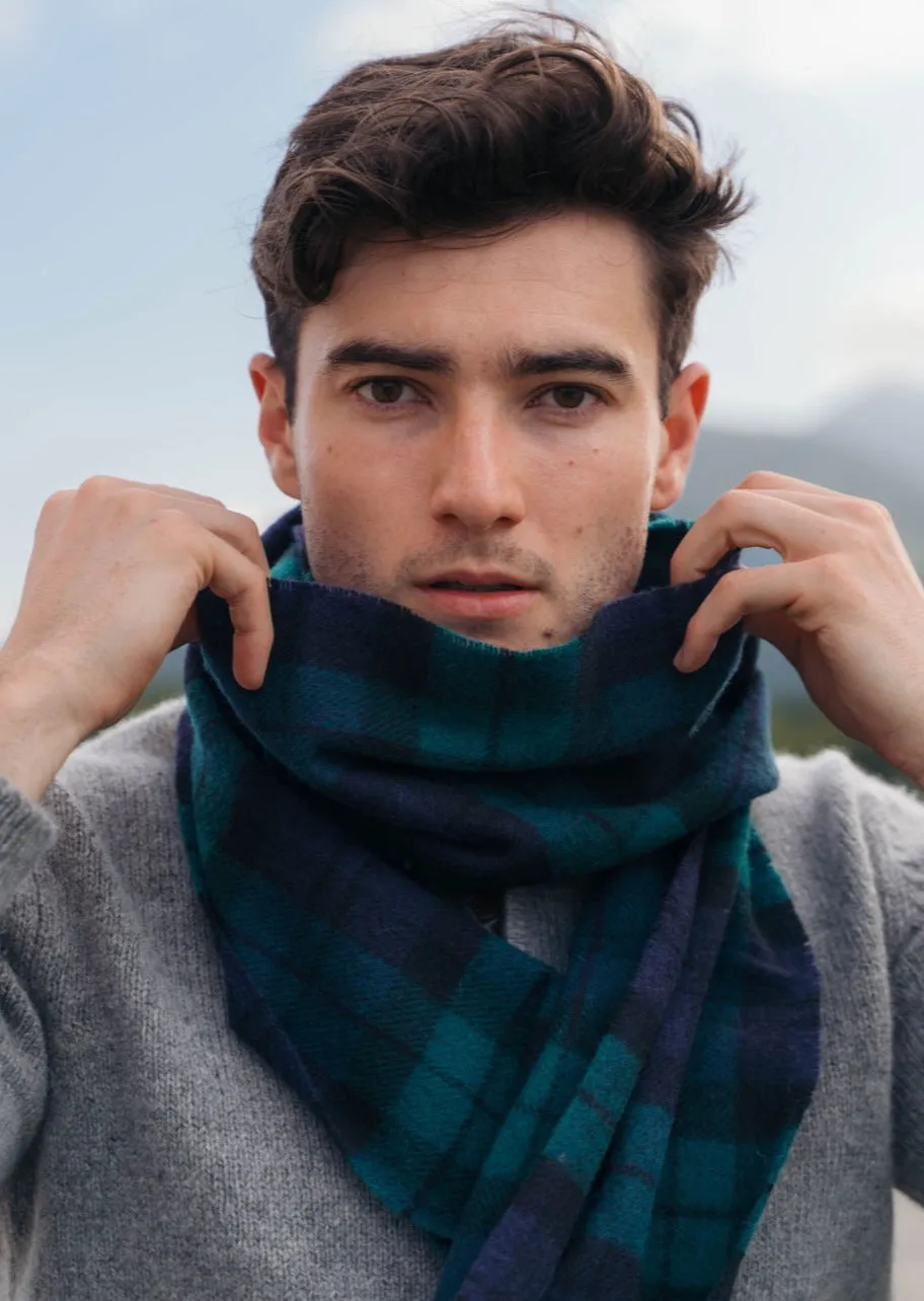 John Hanly Lambswool Scarf | Blackwatch