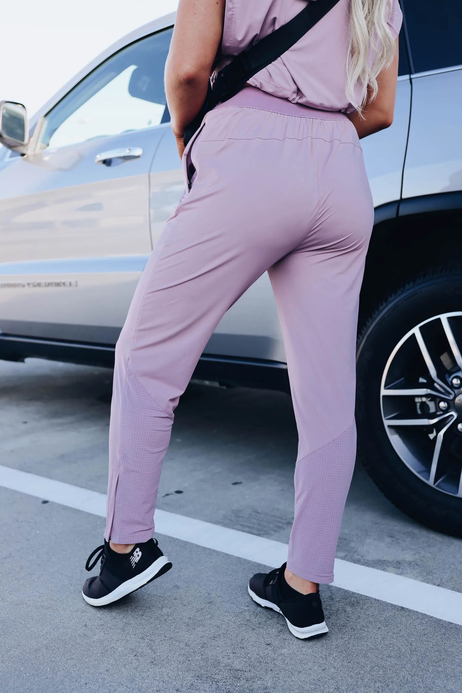 Maverick Mesh Accent Joggers - Mauve