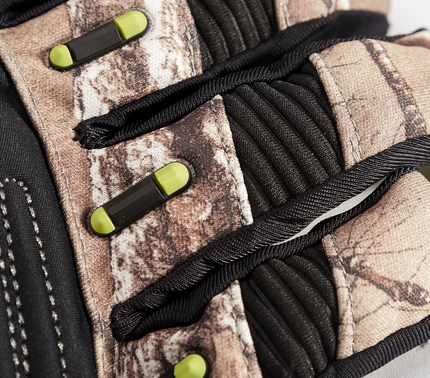 "Storm Surge" Waterproof Glove - Realtree Xtra®