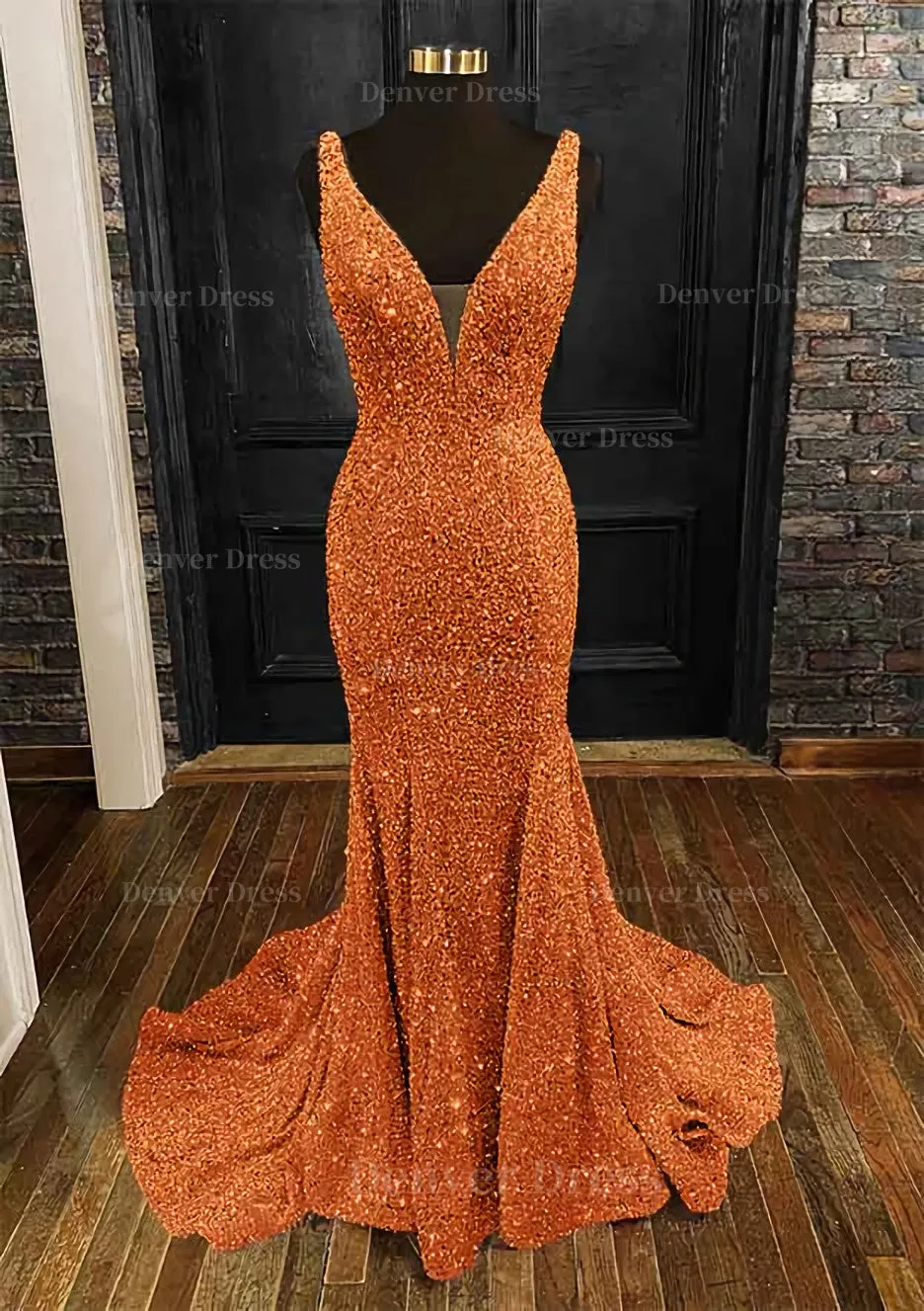 Sheath/Column Trumpet/Mermaid V Neck Sleeveless Velvet Sequins Sweep Train Prom Dress