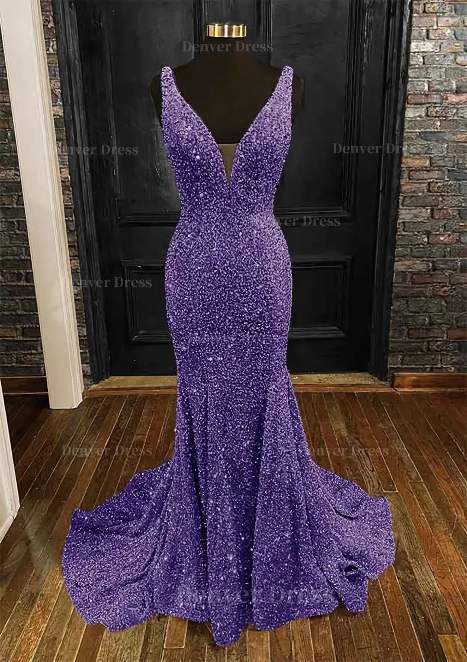 Sheath/Column Trumpet/Mermaid V Neck Sleeveless Velvet Sequins Sweep Train Prom Dress