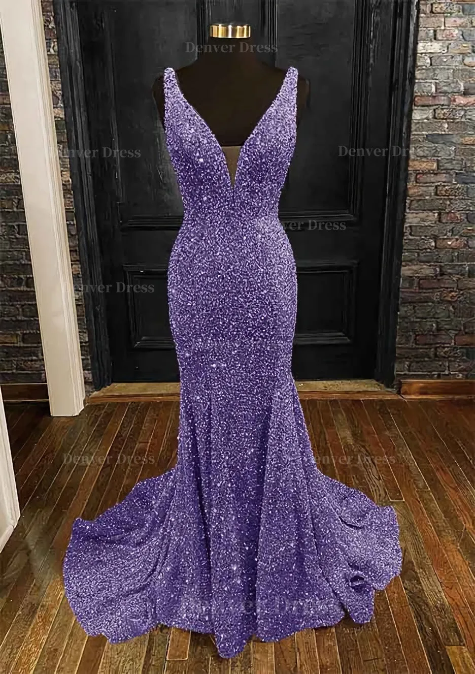 Sheath/Column Trumpet/Mermaid V Neck Sleeveless Velvet Sequins Sweep Train Prom Dress