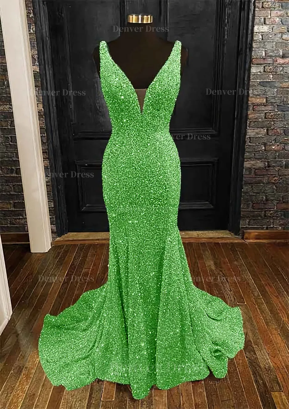 Sheath/Column Trumpet/Mermaid V Neck Sleeveless Velvet Sequins Sweep Train Prom Dress