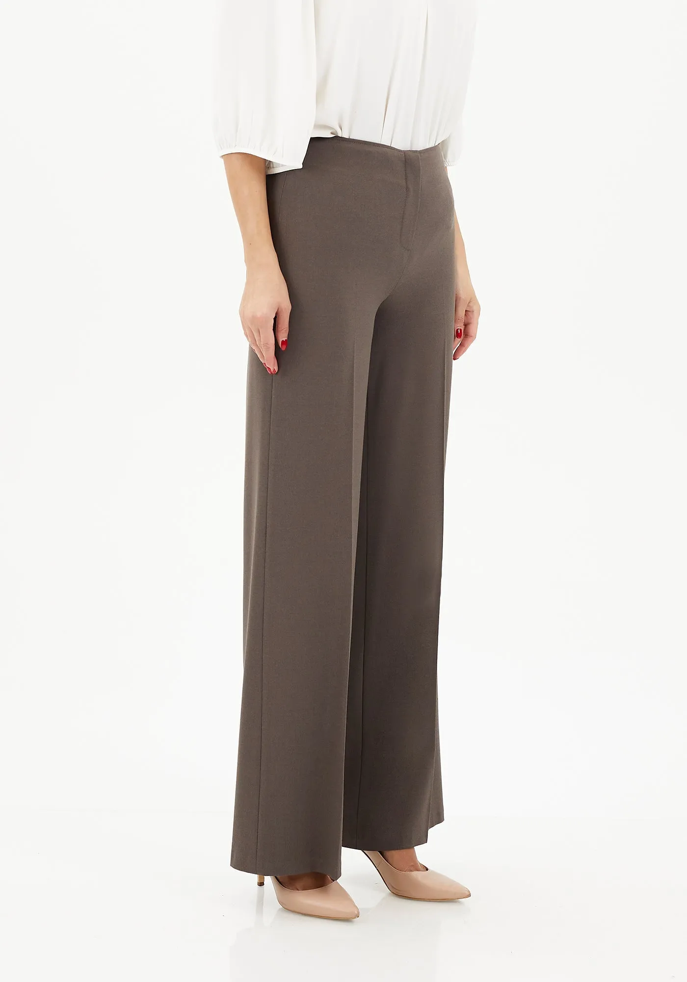 Wide-Leg Pants for a Sleek and Stylish Look