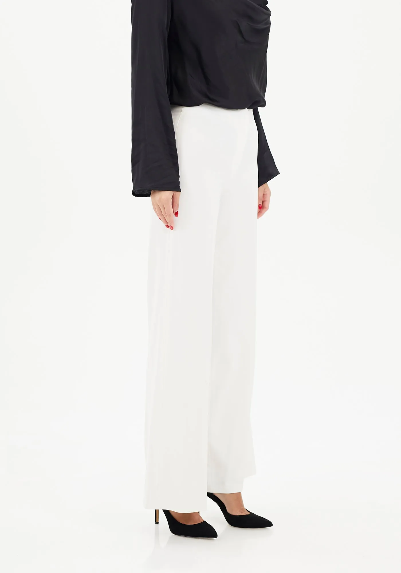 Wide-Leg Pants for a Sleek and Stylish Look