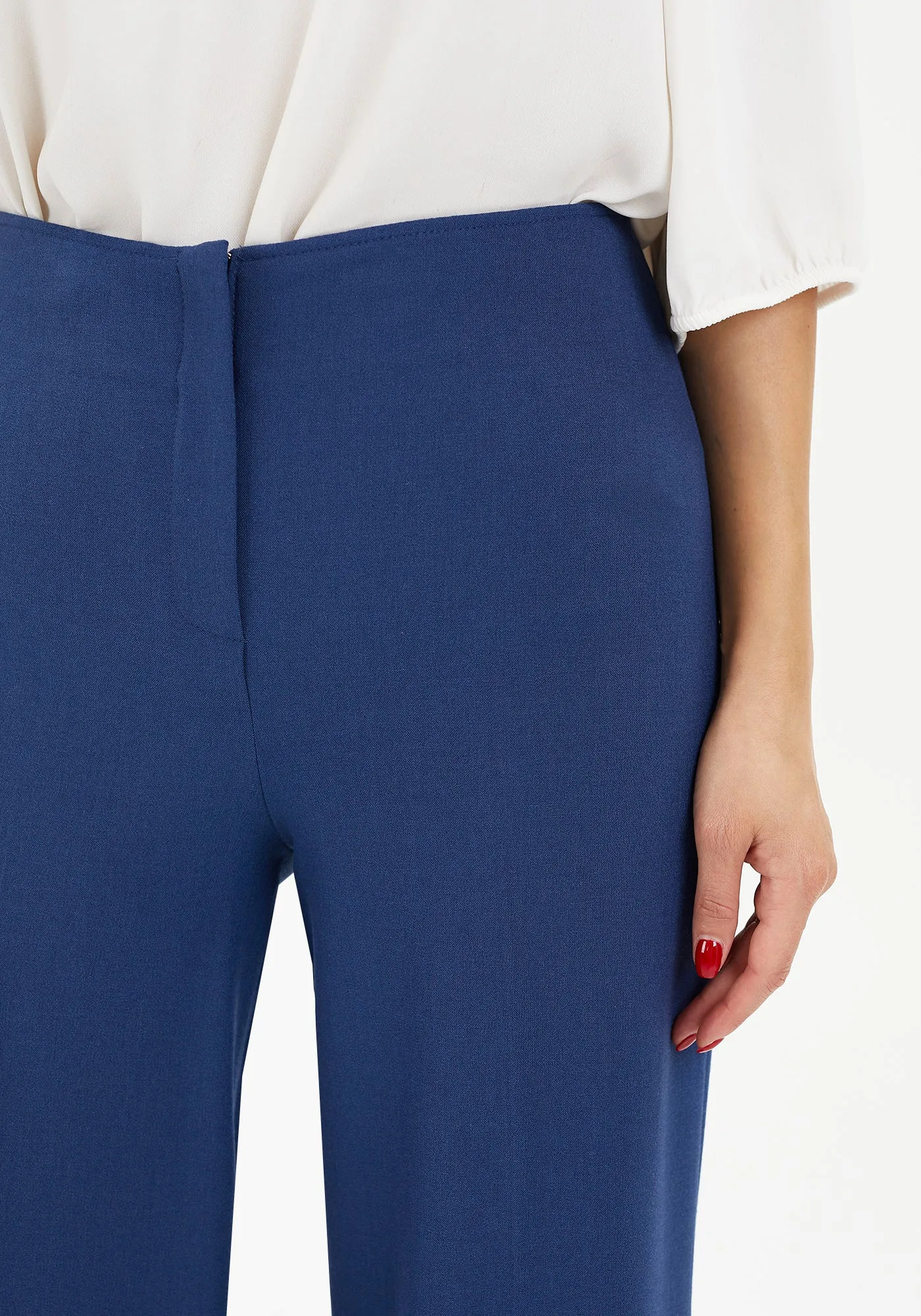 Wide-Leg Pants for a Sleek and Stylish Look