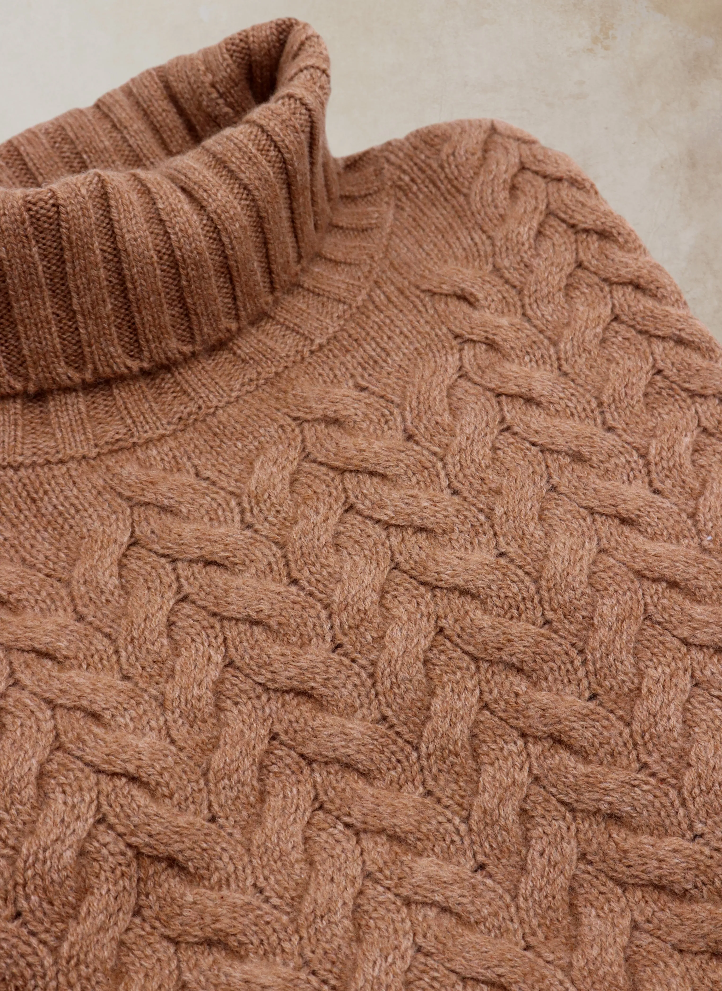 Women's Giulia Turtle Neck Cable Cashmere Sweater in Camel